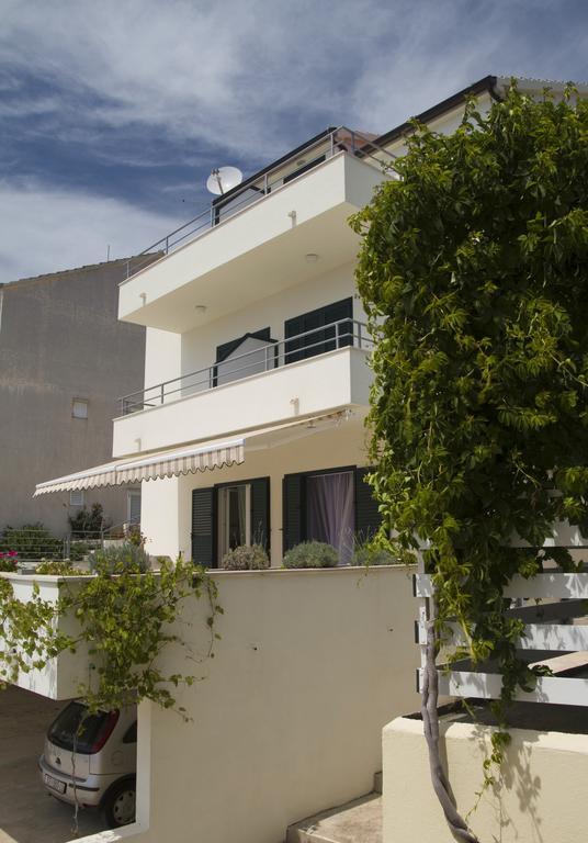 Apartments Stipe Plazibat Hvar Town Exterior photo